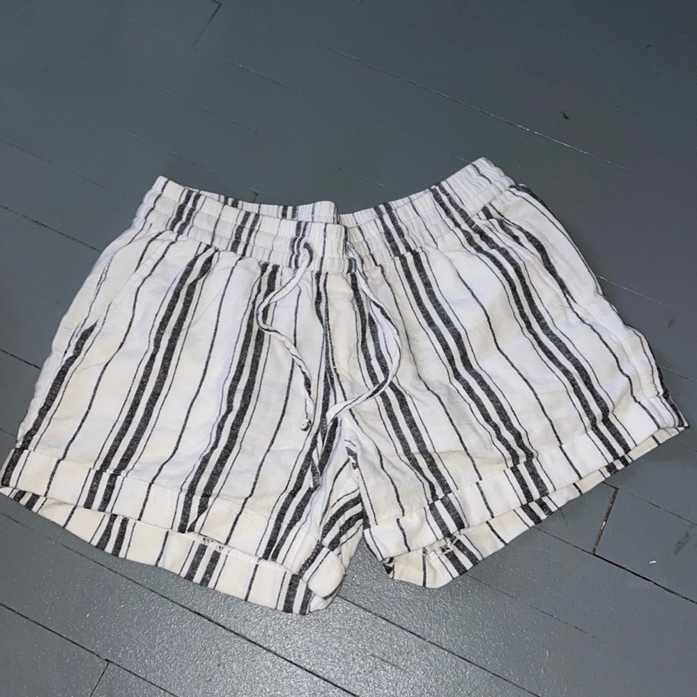 Stripped Shorts